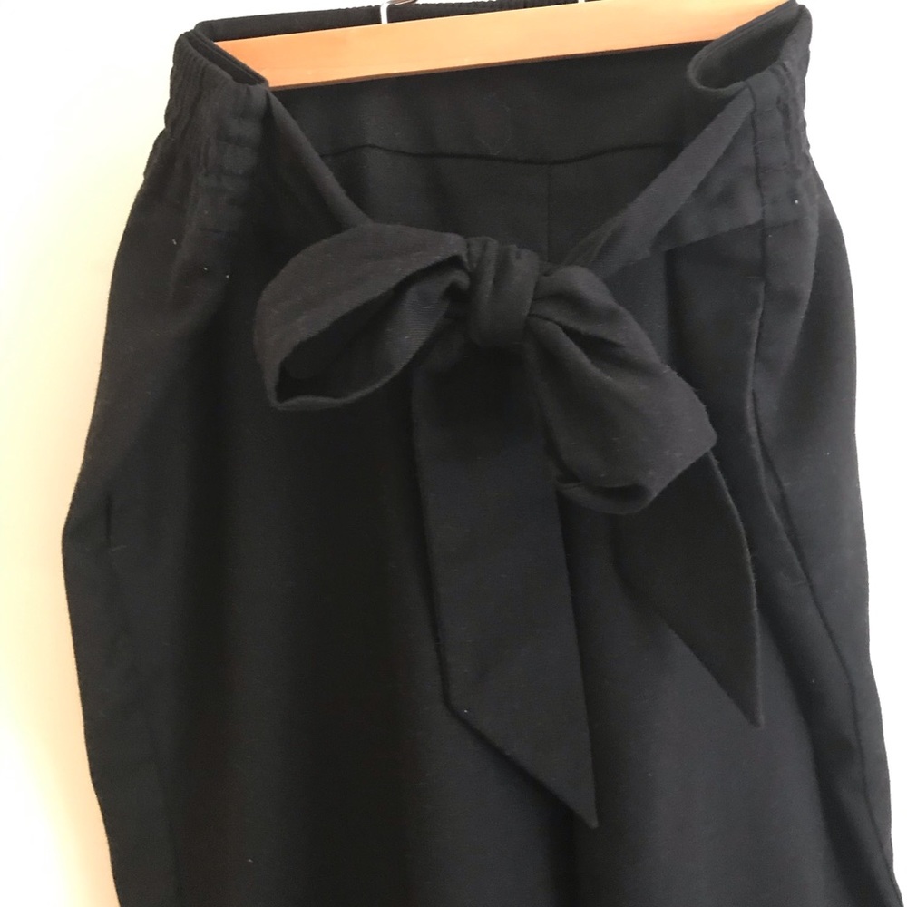 Black sin length pants